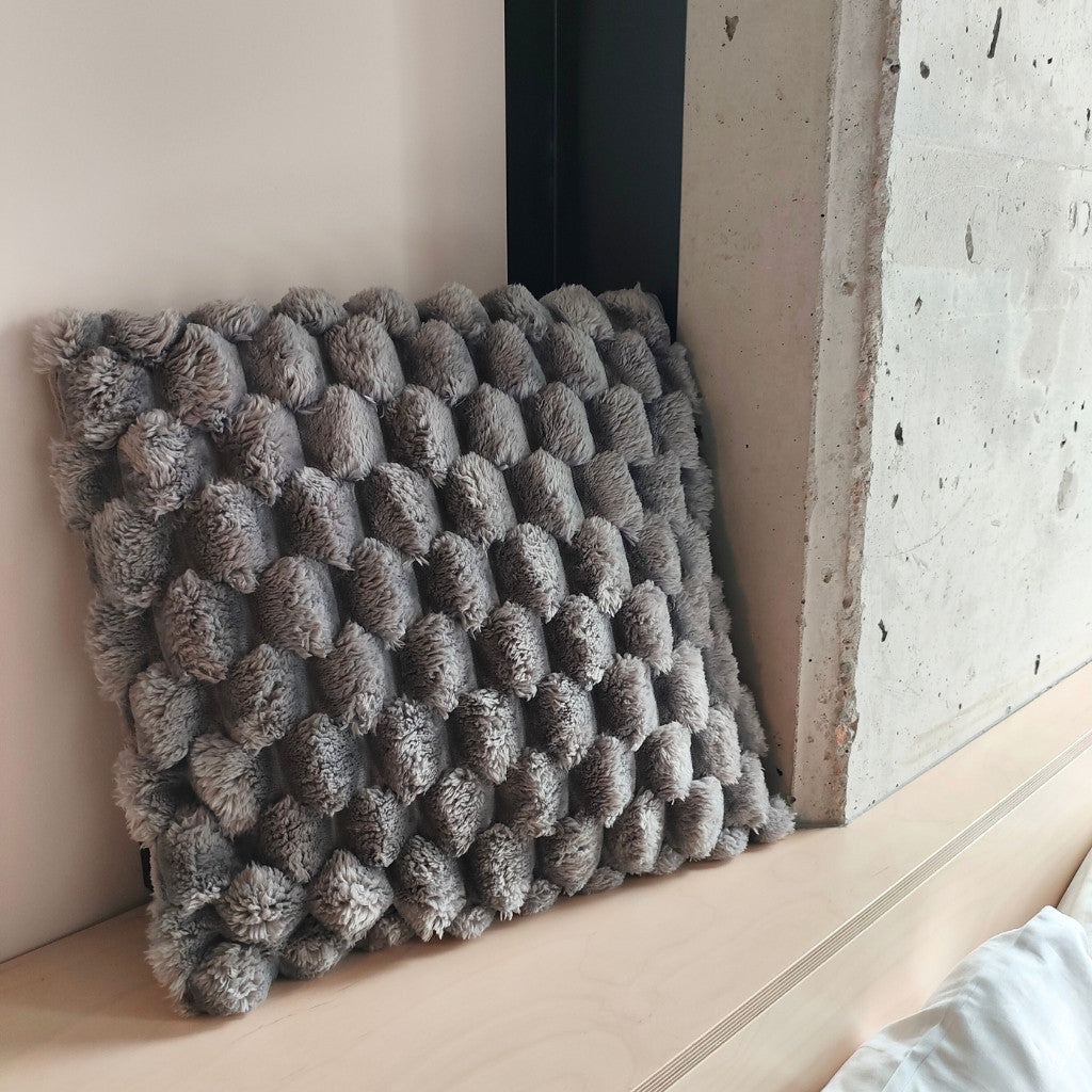 Designový povlak 45x45 cm v šedé barvě