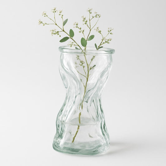 Stylová minimalistická váza z foukaného skla